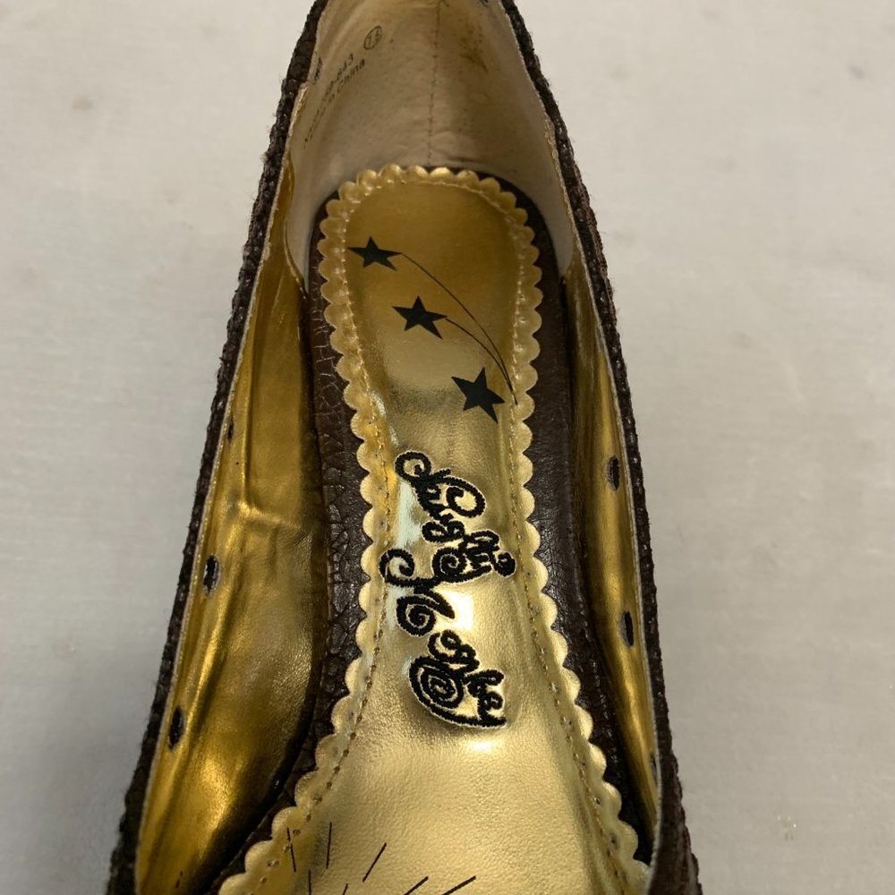 Naughty Monkey Vintage Heels - Picture 9 of 12
